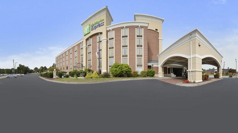 Holiday Inn Express Winston-Salem Medical Ctr Area Exterior photo