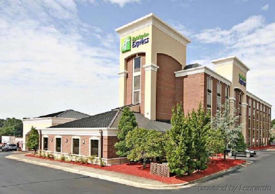 Holiday Inn Express Winston-Salem Medical Ctr Area Exterior photo
